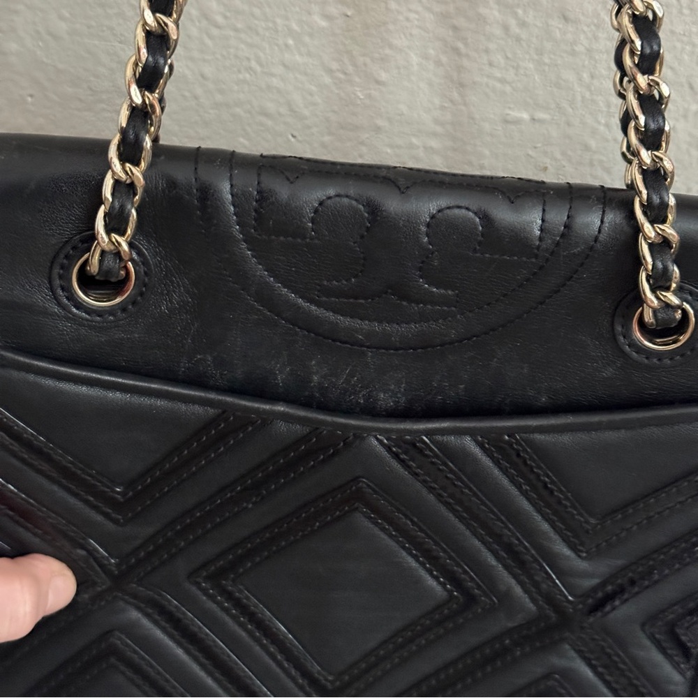 Tory Burch Fleming Geo Diamond Quilted Bag - Picture 4 of 12